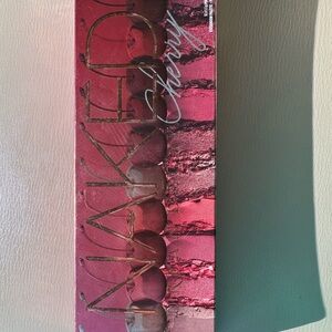 Urban Decay Naked Cherry Eyeshadow Palette